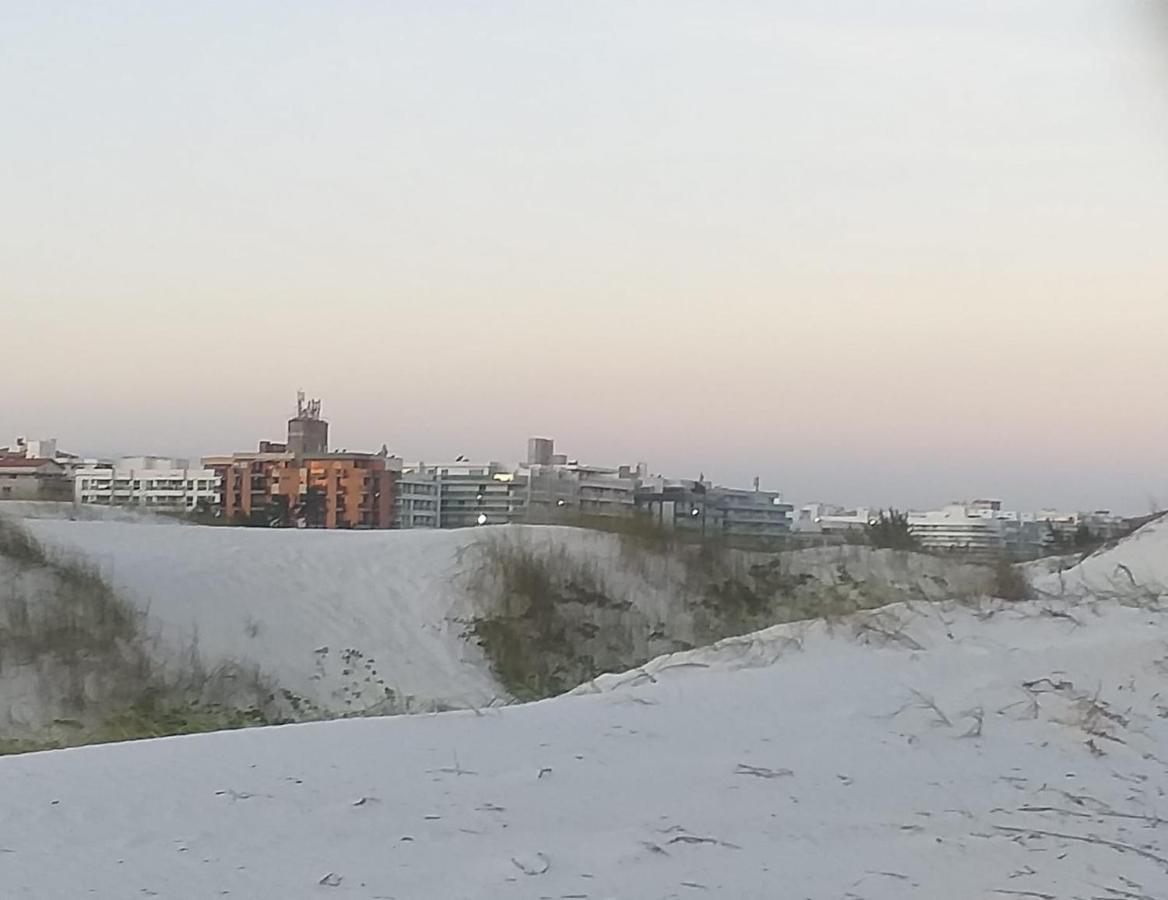 Apartamento Paraiso Das Dunas Em カボ・フリオ エクステリア 写真